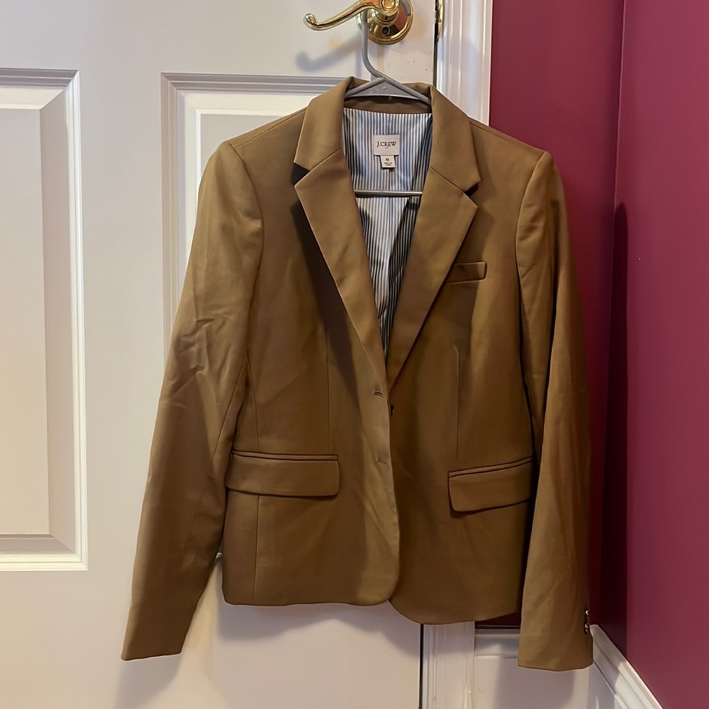 NWOT J crew Size 6 Tan Blazer With Gold Buttons